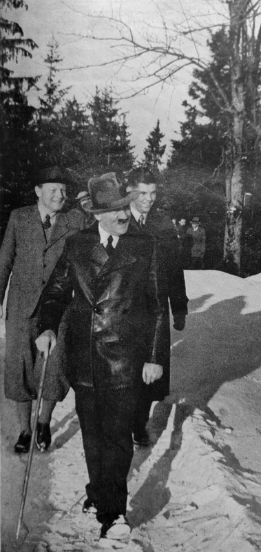 Adolf Hitler with his guests during a walk on the Obersalzberg
